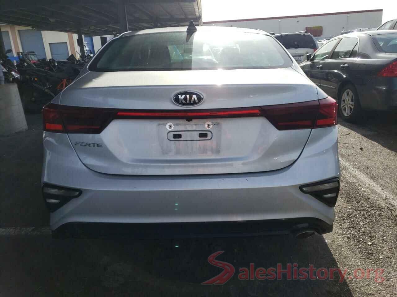 3KPF24AD9ME305037 2021 KIA FORTE