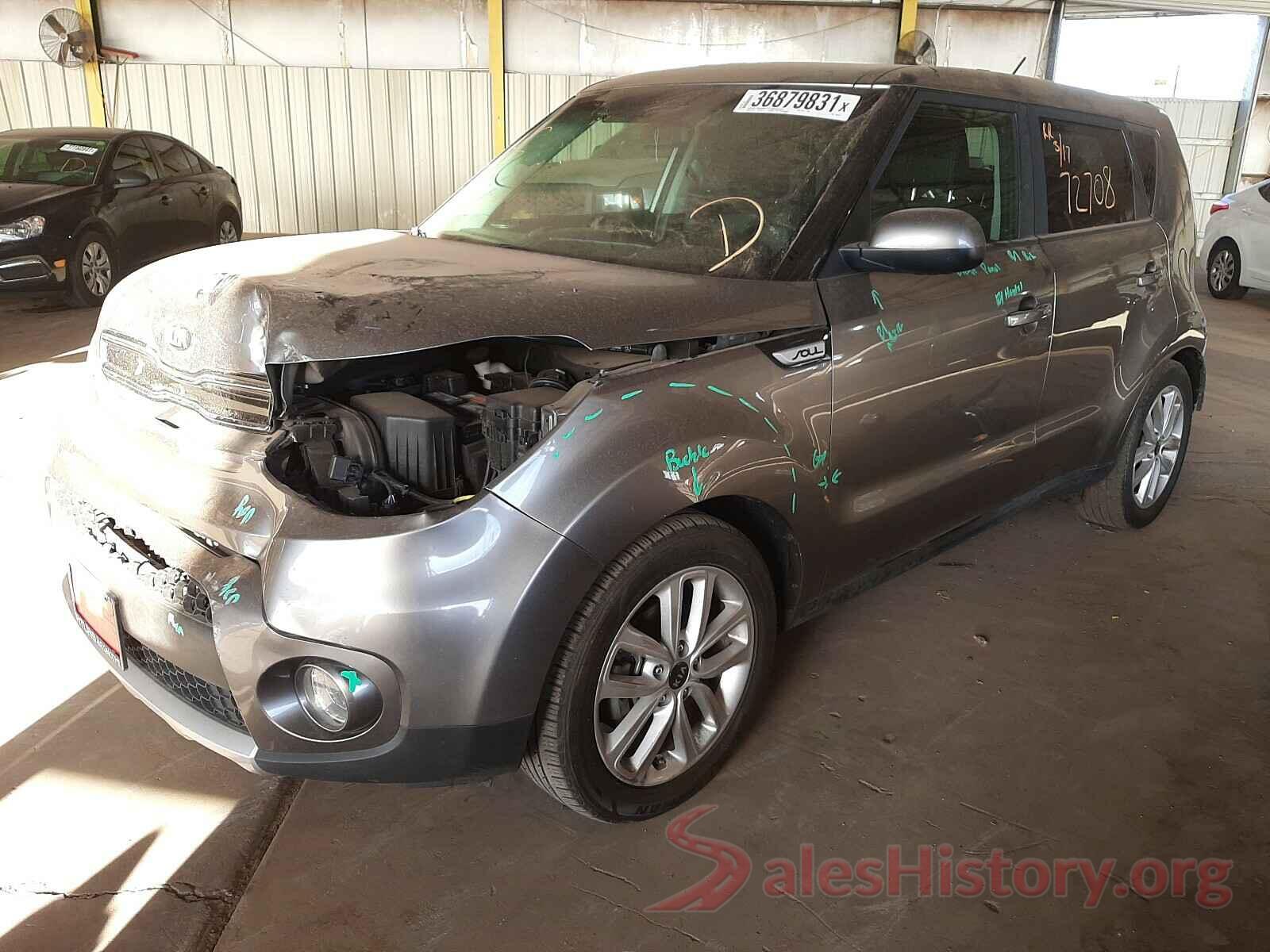 KNDJP3A58J7595197 2018 KIA SOUL