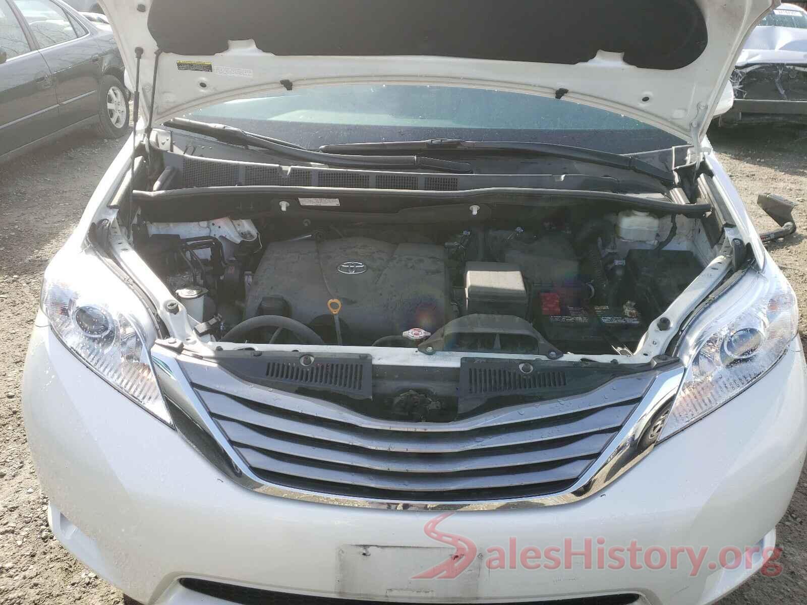 5TDDZ3DC8HS150718 2017 TOYOTA SIENNA