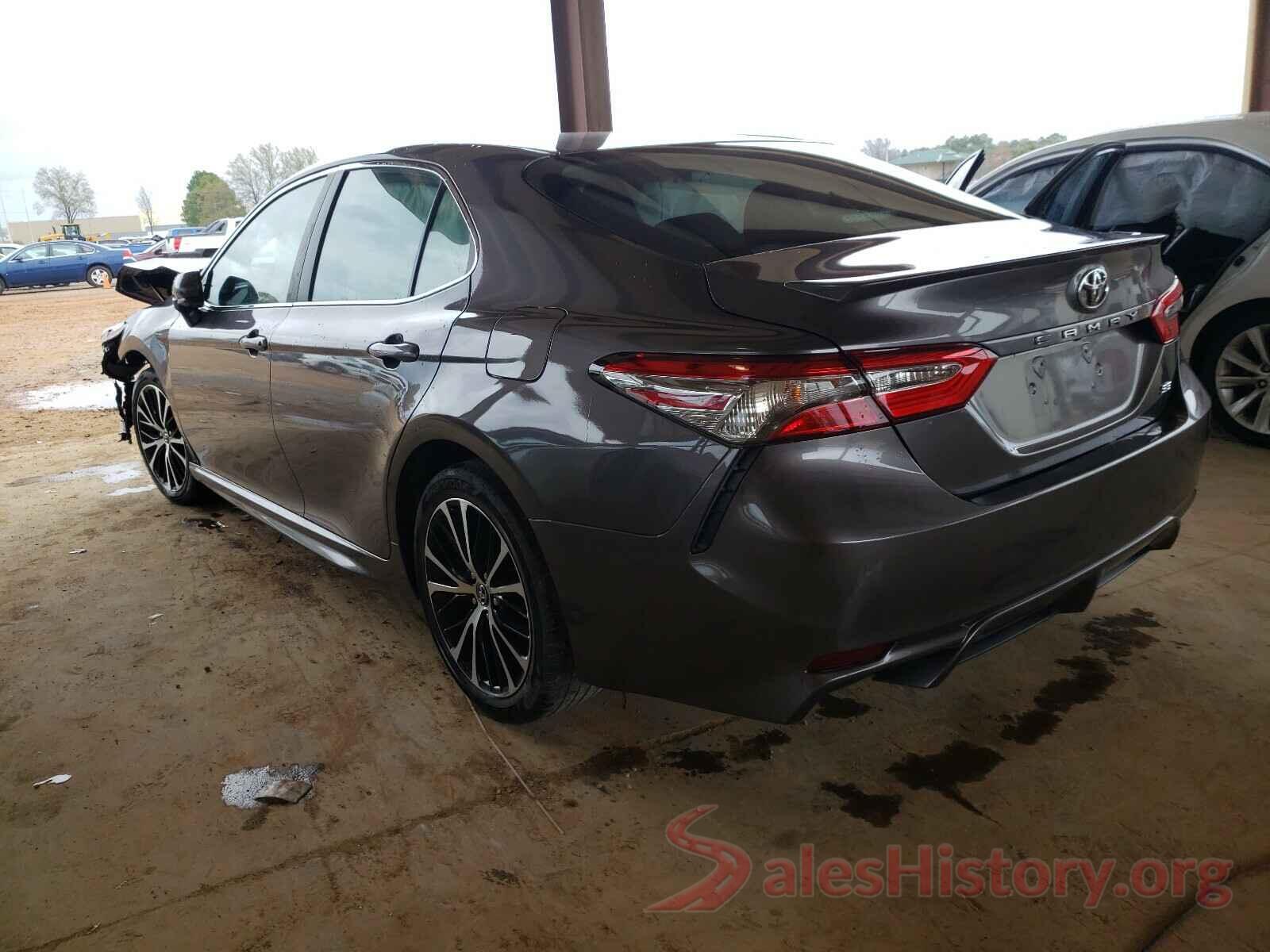 4T1B11HK1JU634490 2018 TOYOTA CAMRY