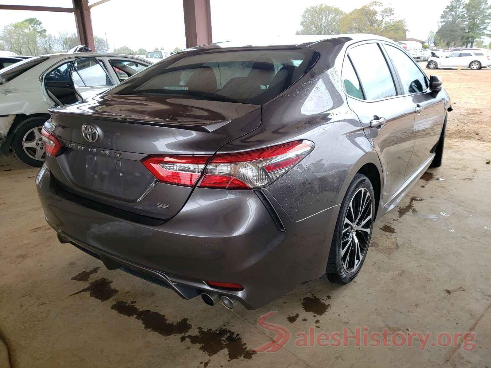 4T1B11HK1JU634490 2018 TOYOTA CAMRY