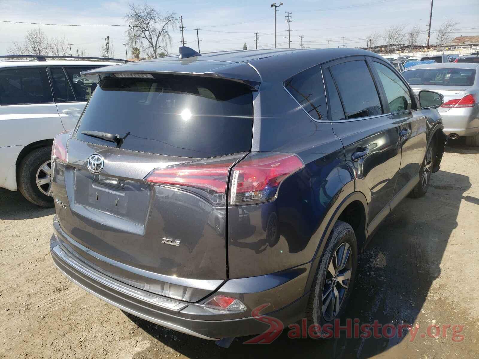 JTMWFREV1JD126167 2018 TOYOTA RAV4