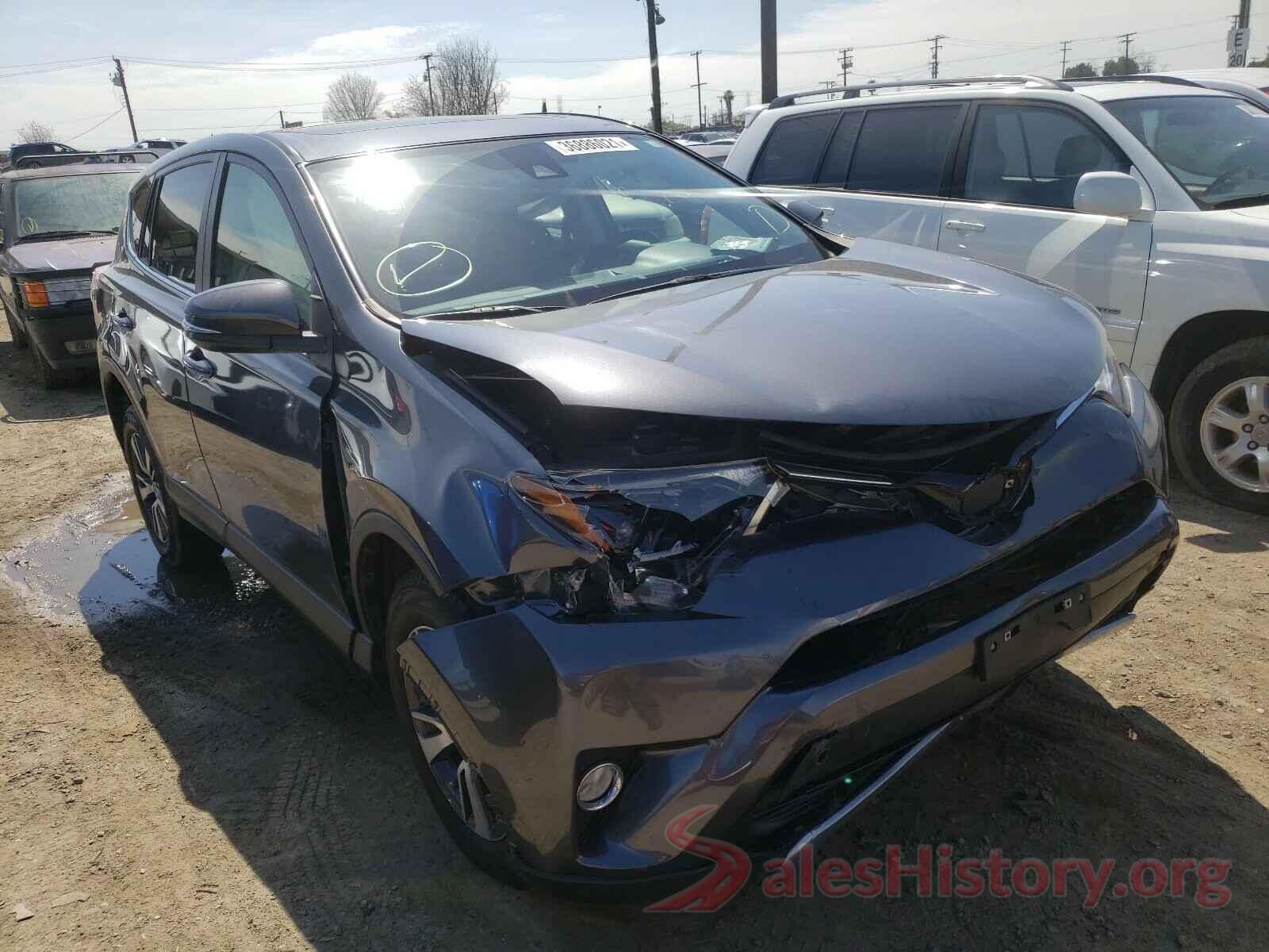 JTMWFREV1JD126167 2018 TOYOTA RAV4