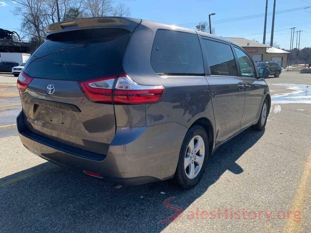 5TDZZ3DC7HS810270 2017 TOYOTA SIENNA