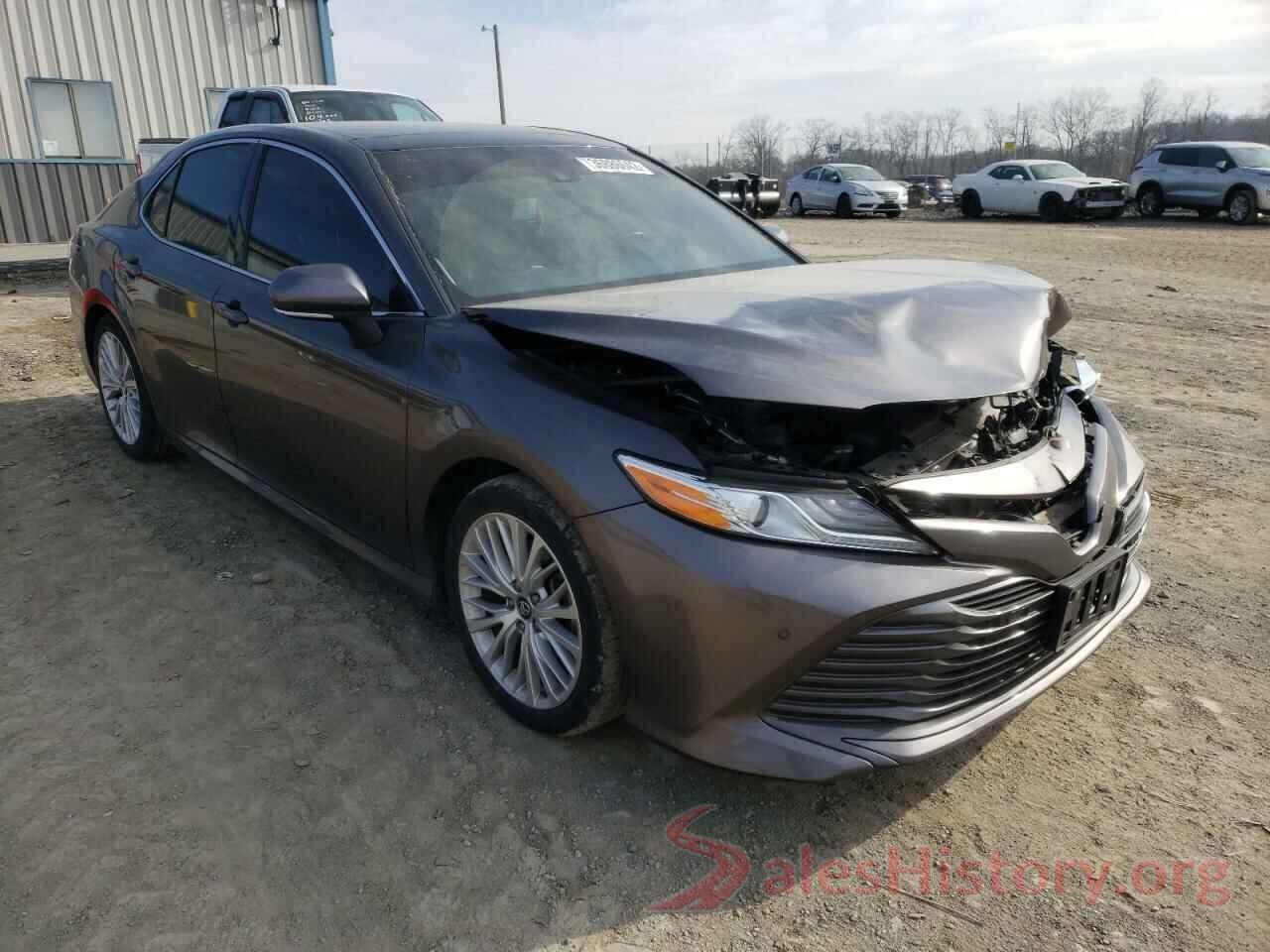 4T1B11HK8JU048918 2018 TOYOTA CAMRY