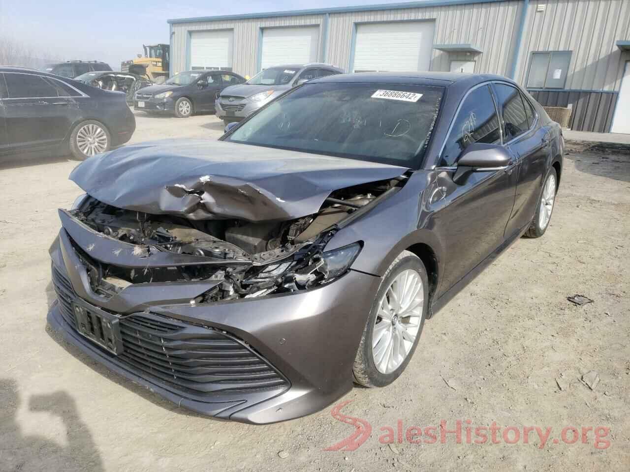 4T1B11HK8JU048918 2018 TOYOTA CAMRY