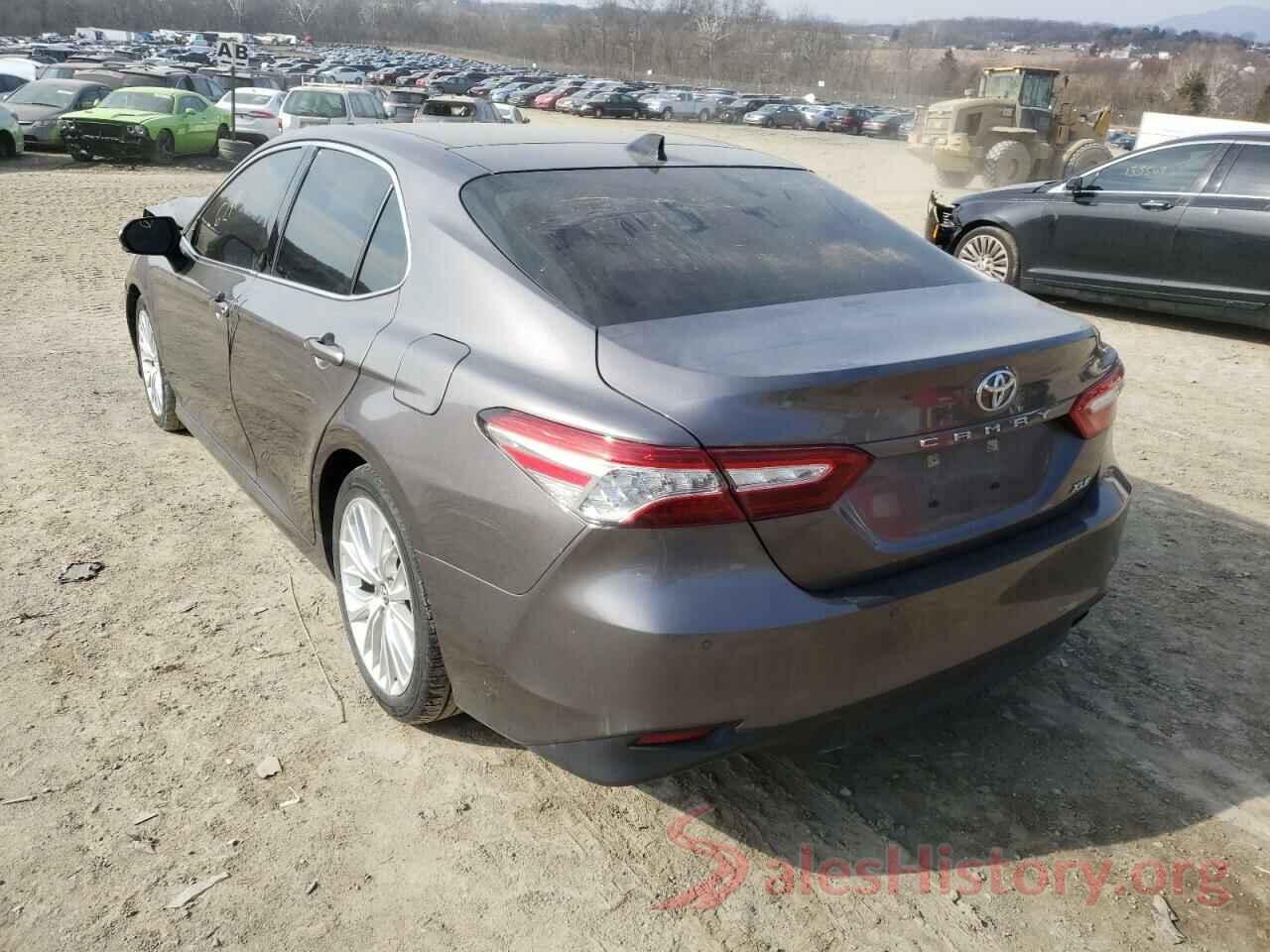 4T1B11HK8JU048918 2018 TOYOTA CAMRY