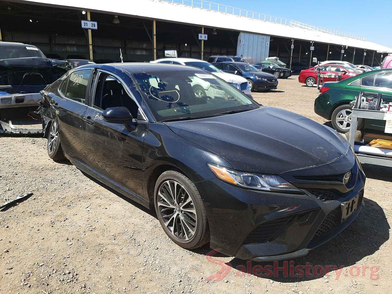 JTNB11HK1J3008671 2018 TOYOTA CAMRY