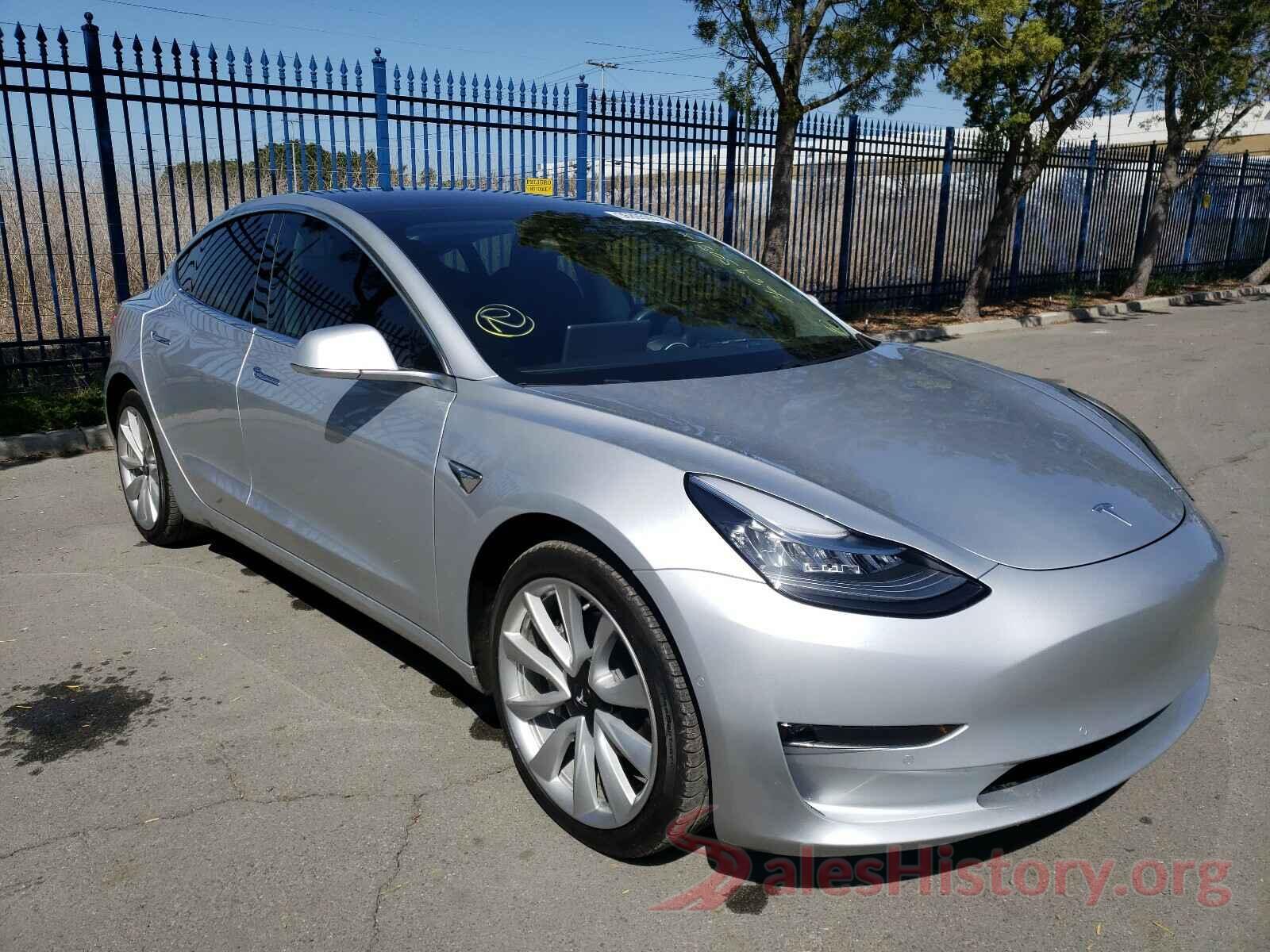 5YJ3E1EA3JF048570 2018 TESLA MODEL 3