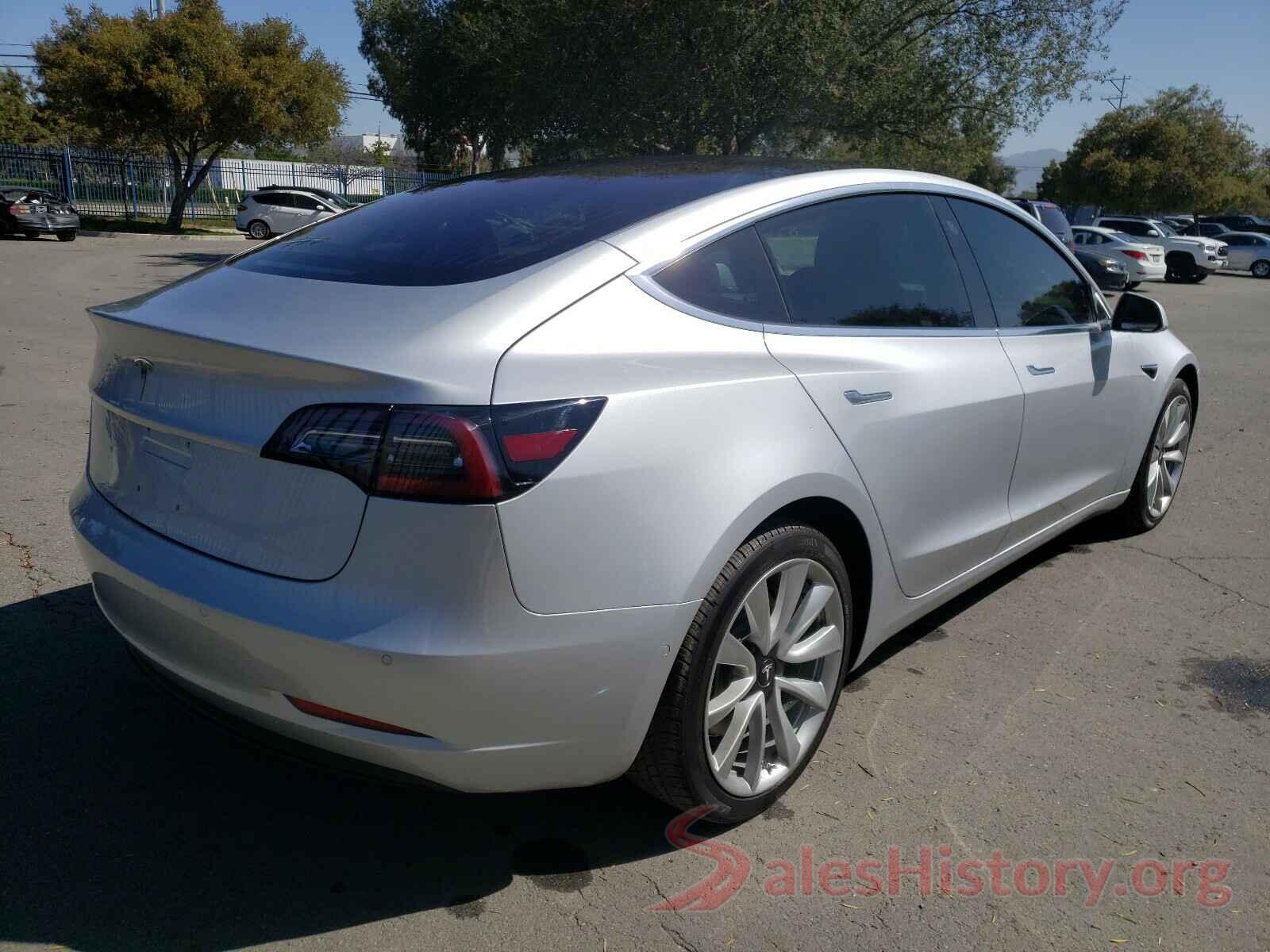 5YJ3E1EA3JF048570 2018 TESLA MODEL 3