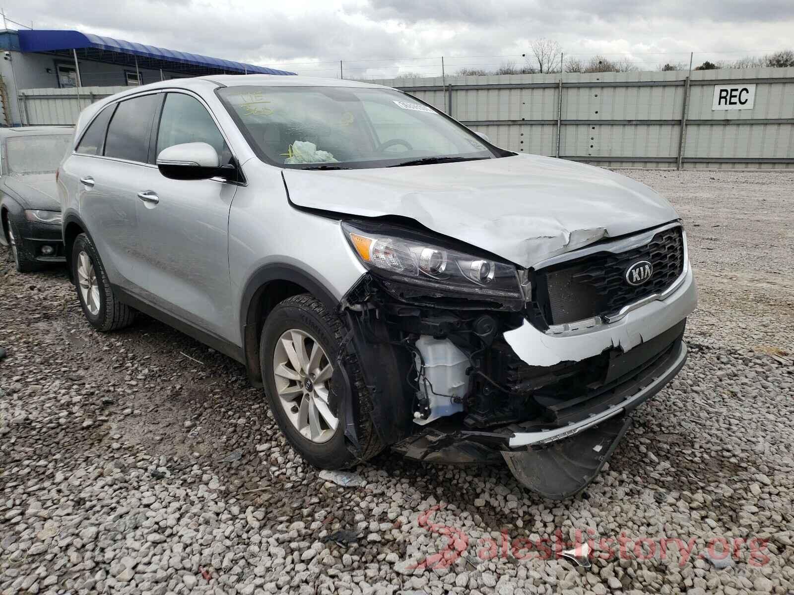 5XYPG4A31KG584125 2019 KIA SORENTO