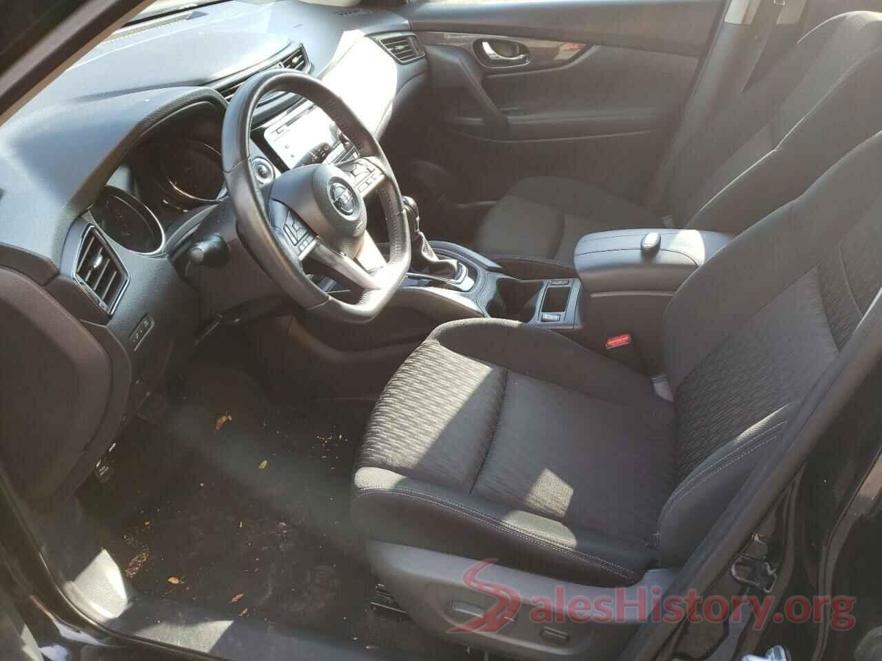 KNMAT2MV0HP522563 2017 NISSAN ROGUE