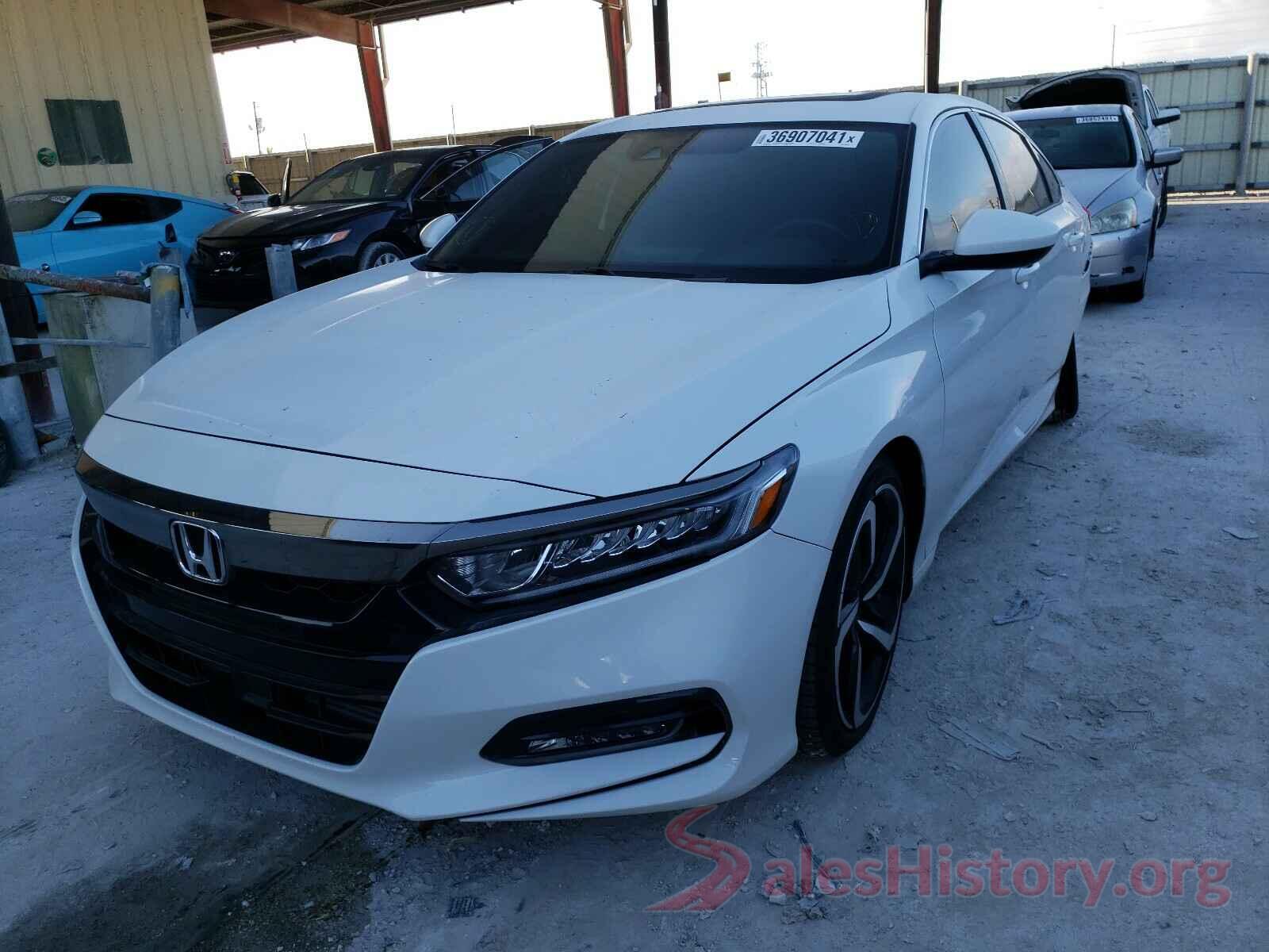 1HGCV2F34JA053681 2018 HONDA ACCORD