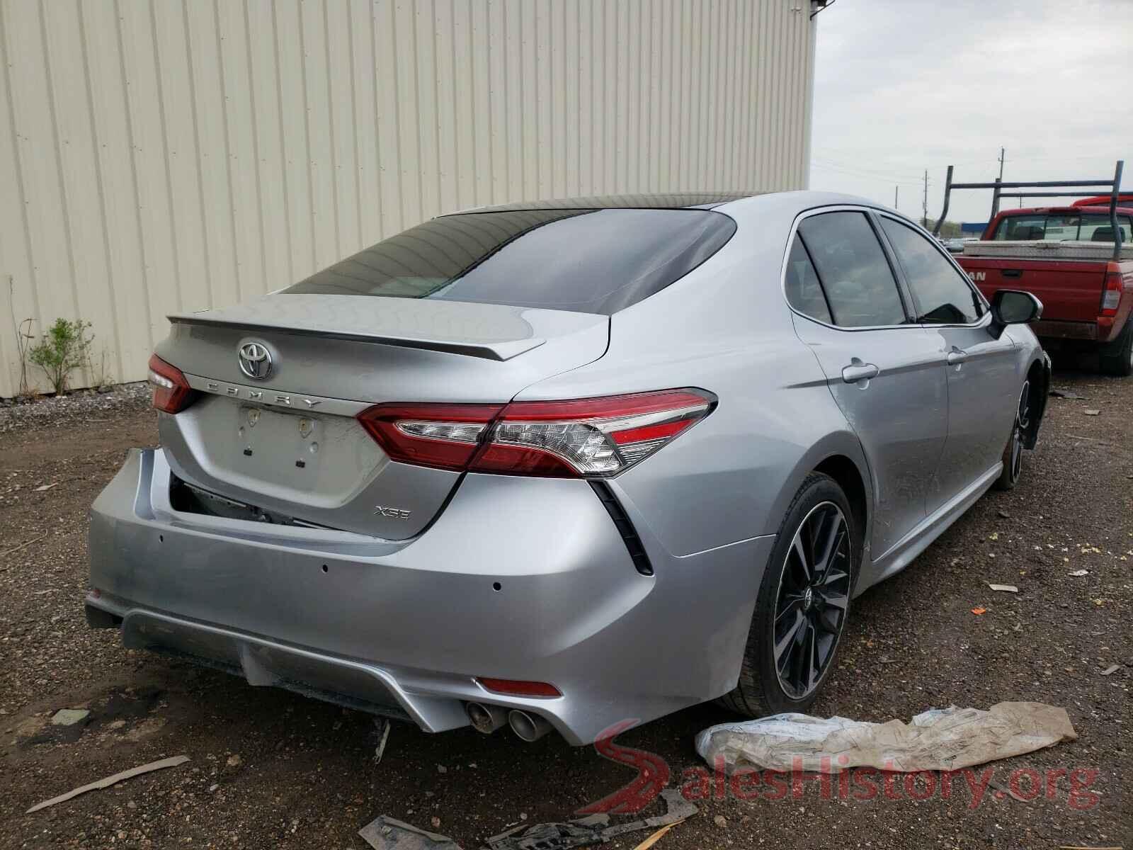 4T1B61HK4JU126452 2018 TOYOTA CAMRY