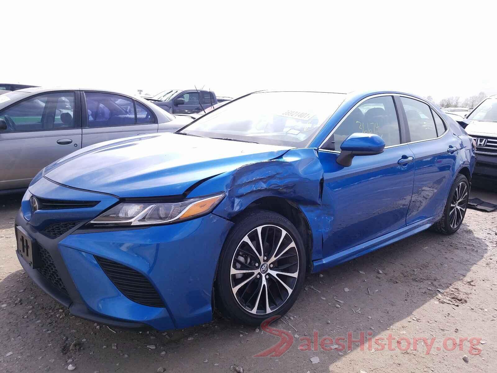 4T1B11HK9JU121245 2018 TOYOTA CAMRY