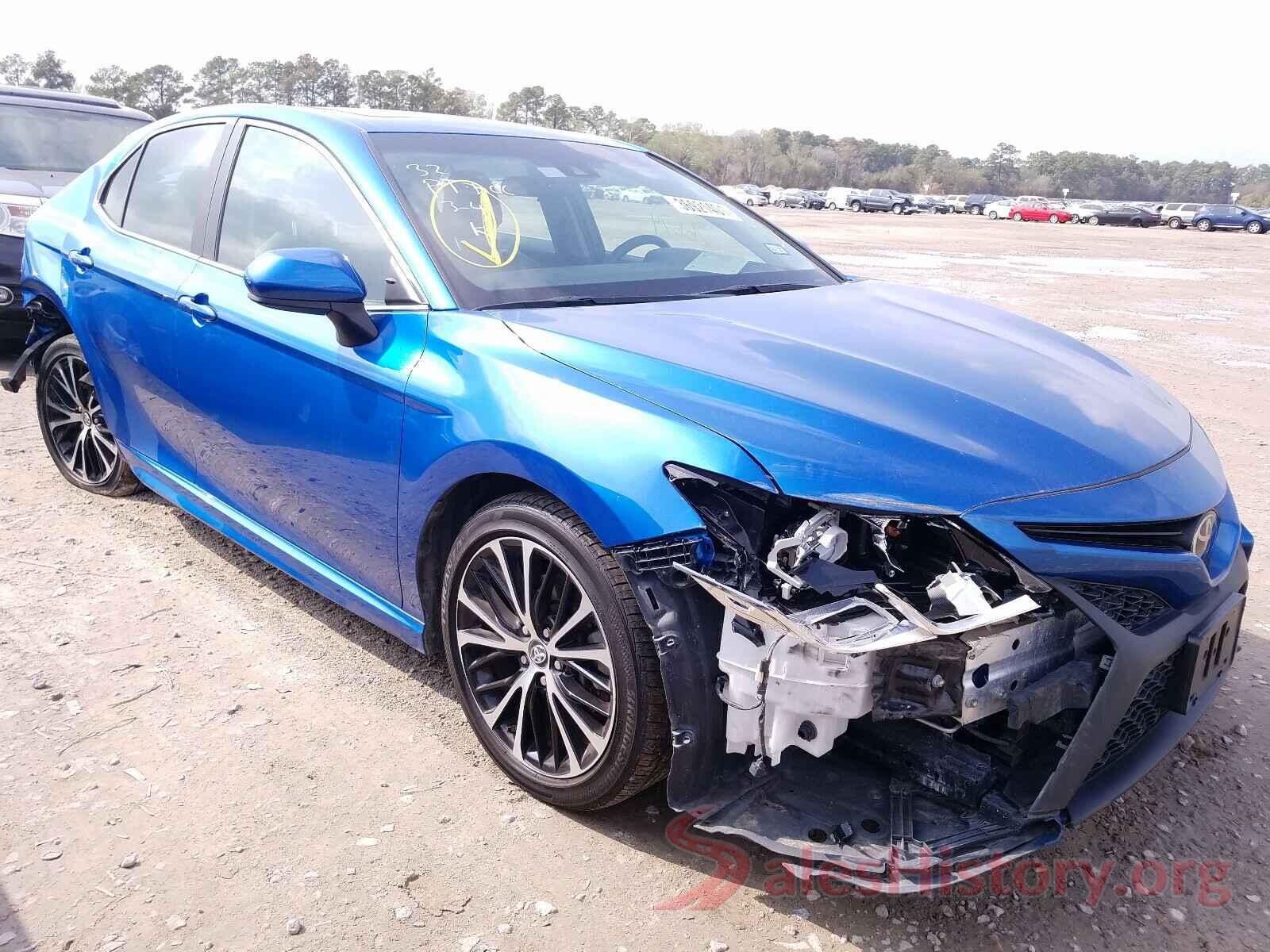 4T1B11HK9JU121245 2018 TOYOTA CAMRY