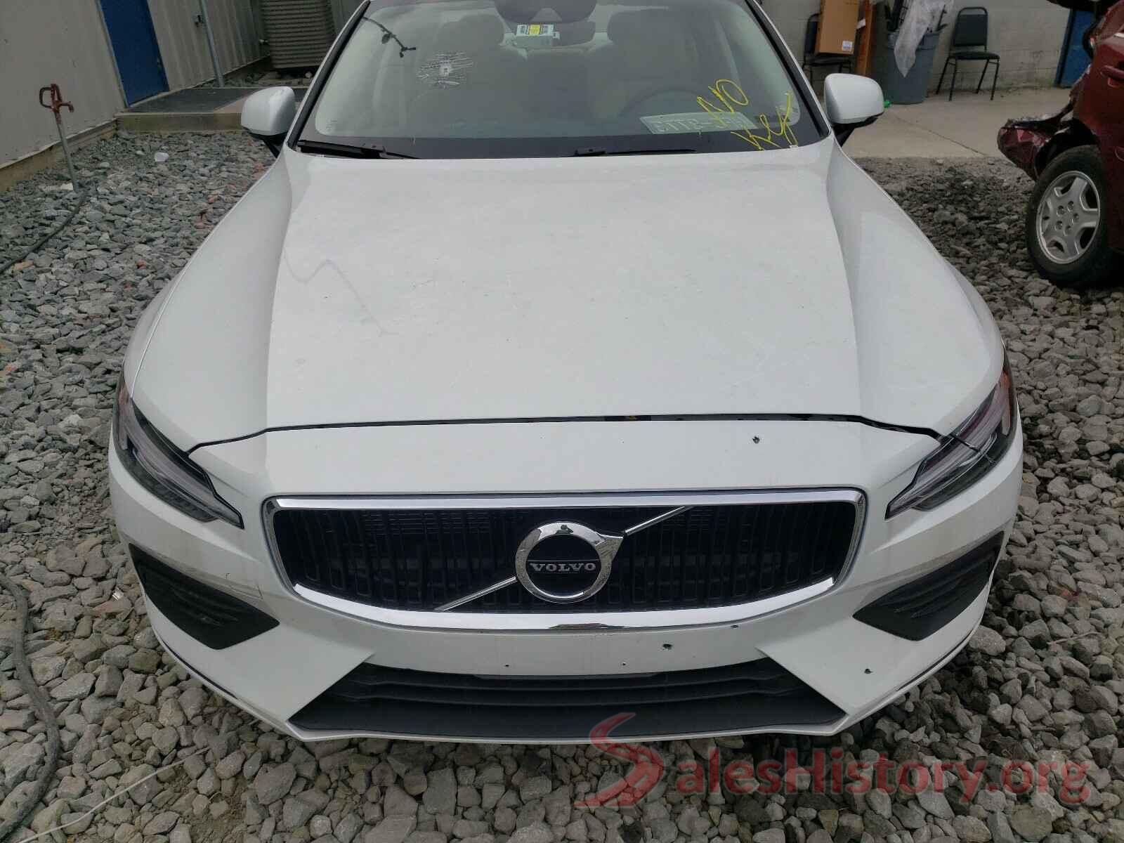 7JRA22TK3LG057264 2020 VOLVO S60