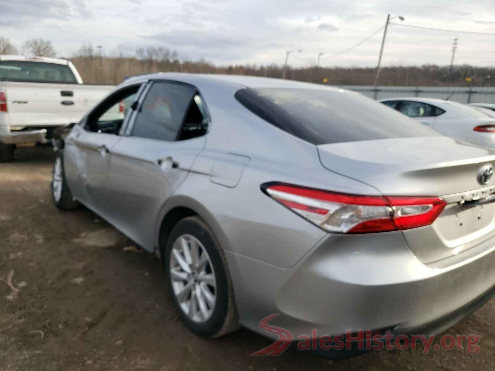 4T1B11HK9JU052945 2018 TOYOTA CAMRY