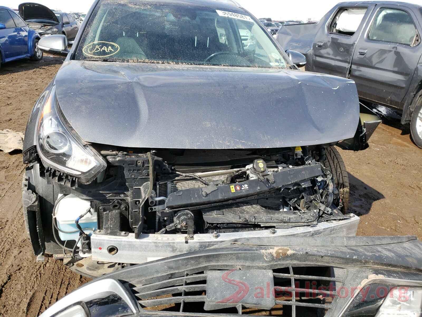 KNDCE3LC8J5123992 2018 KIA NIRO