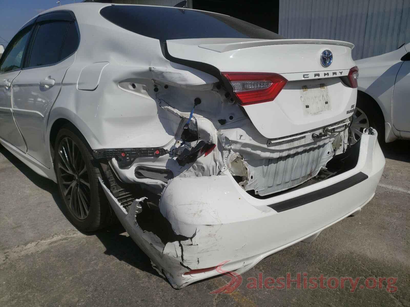 4T1B21HK9JU504146 2018 TOYOTA CAMRY