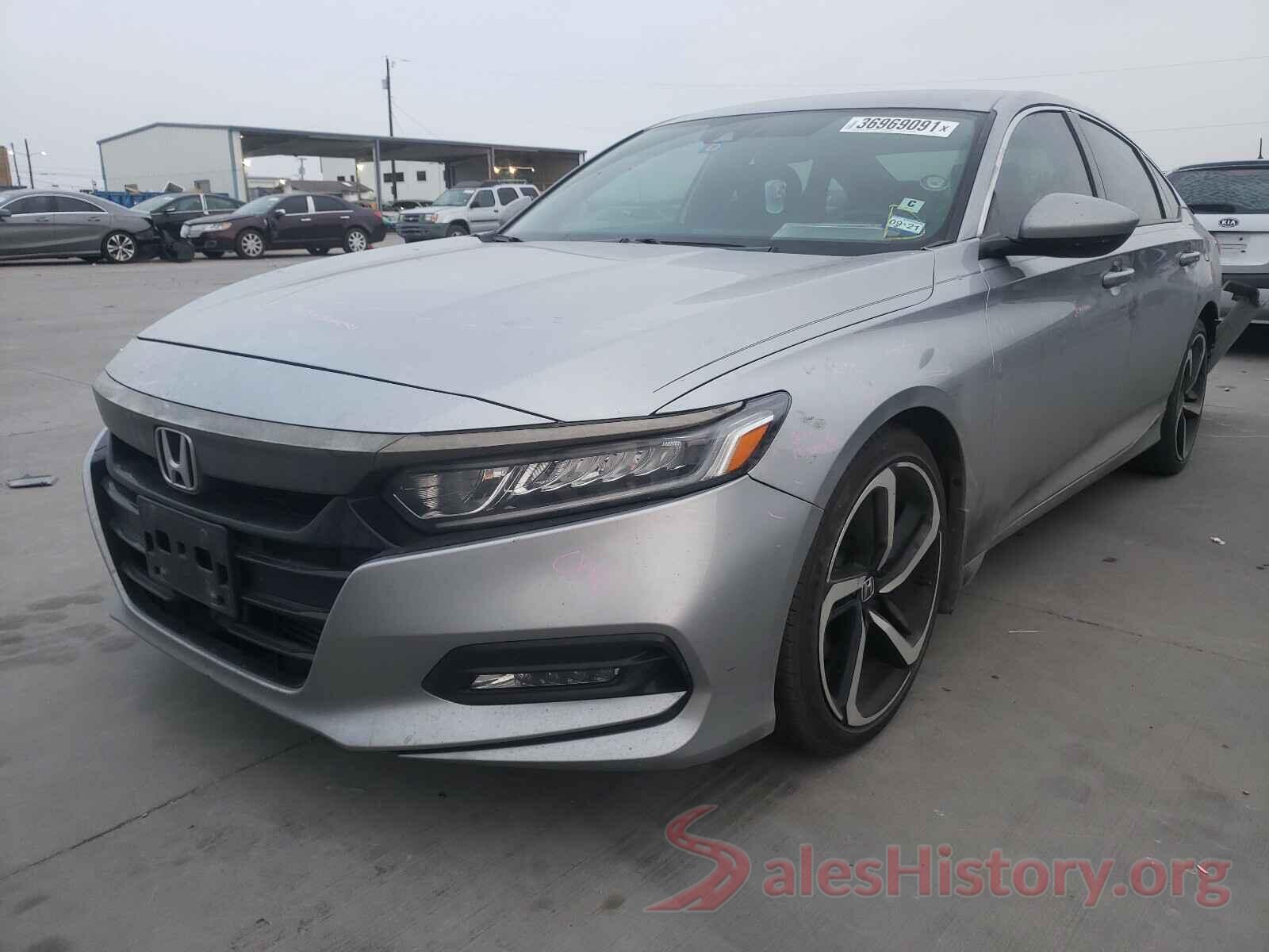 1HGCV1F35JA226702 2018 HONDA ACCORD