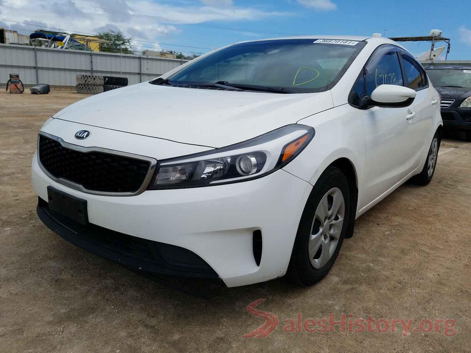 3KPFK4A76HE021008 2017 KIA FORTE