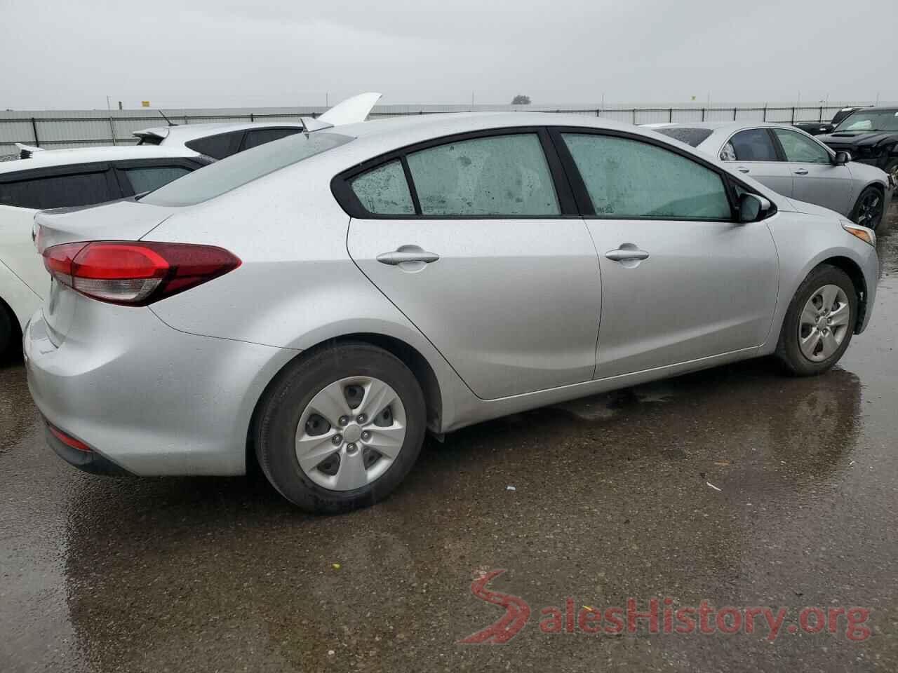 3KPFK4A7XJE264147 2018 KIA FORTE