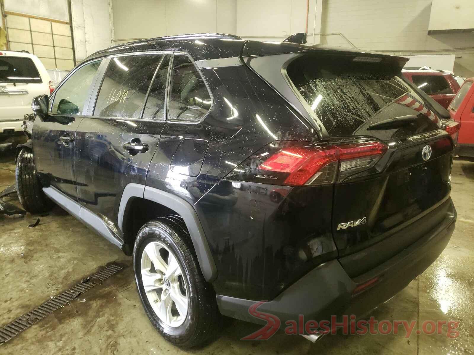 2T3MWRFV7KW023216 2019 TOYOTA RAV4