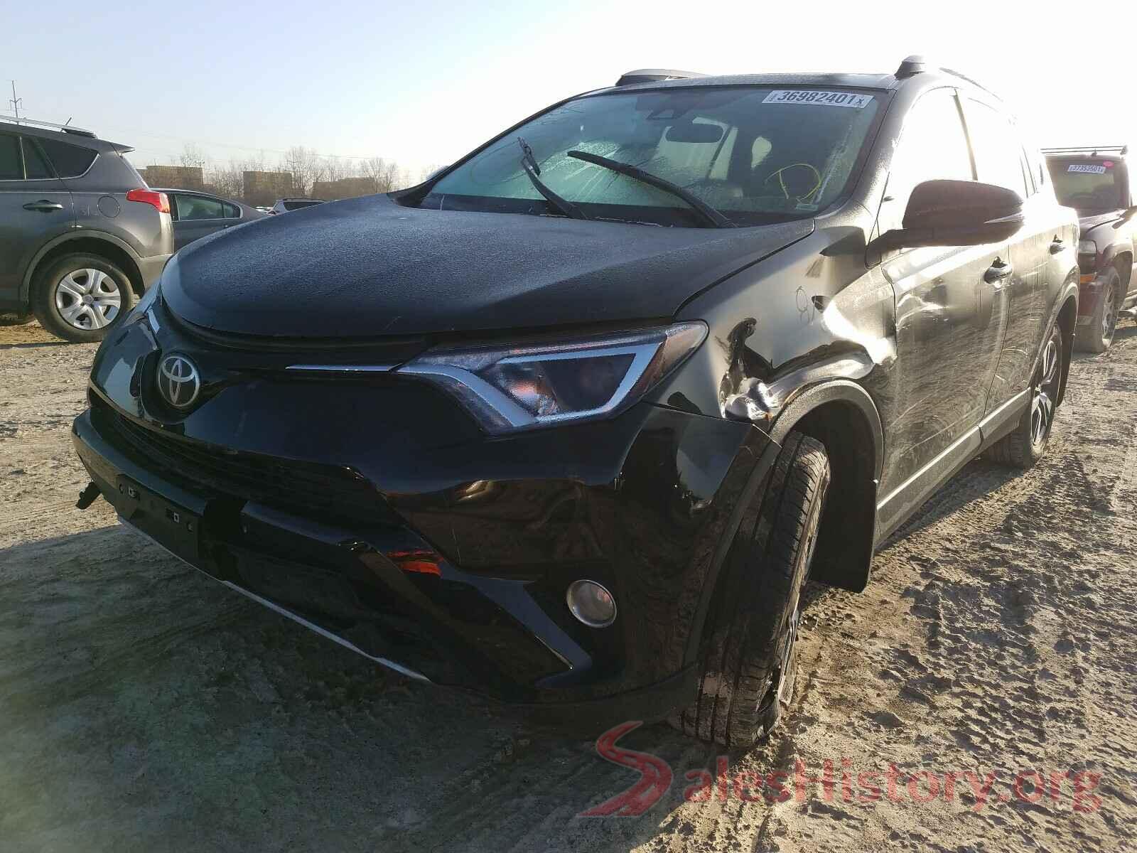 2T3RFREV9JW735006 2018 TOYOTA RAV4