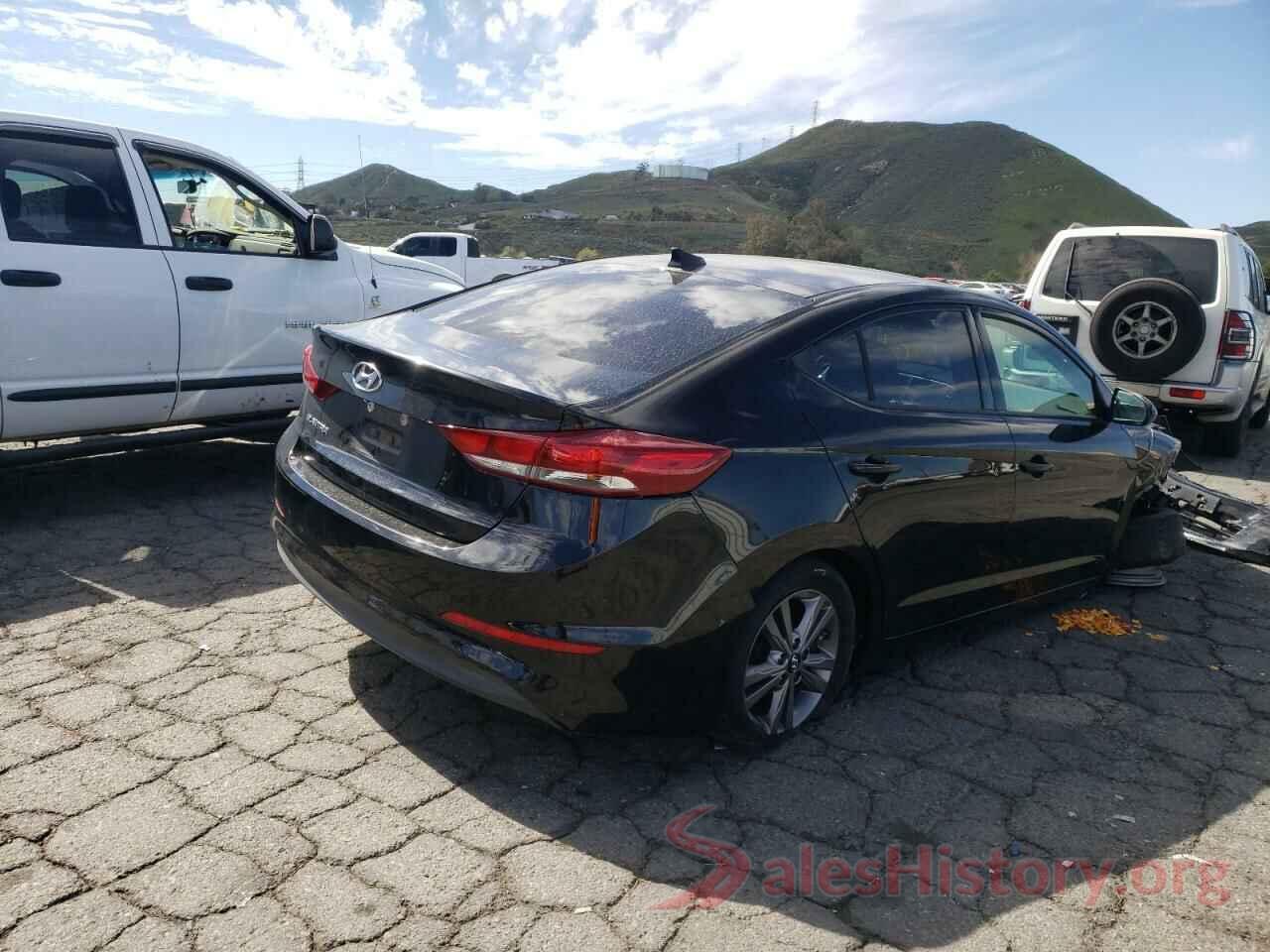 5NPD84LFXHH043082 2017 HYUNDAI ELANTRA