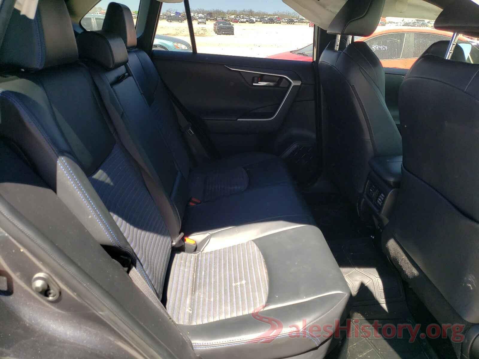 JTMEWRFV5KJ006143 2019 TOYOTA RAV4