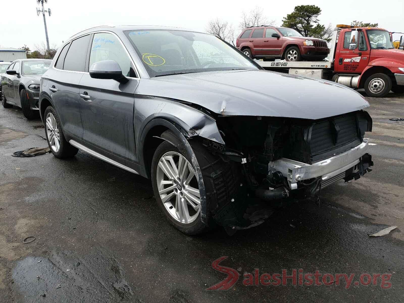 WA1CNAFY0J2040483 2018 AUDI Q5