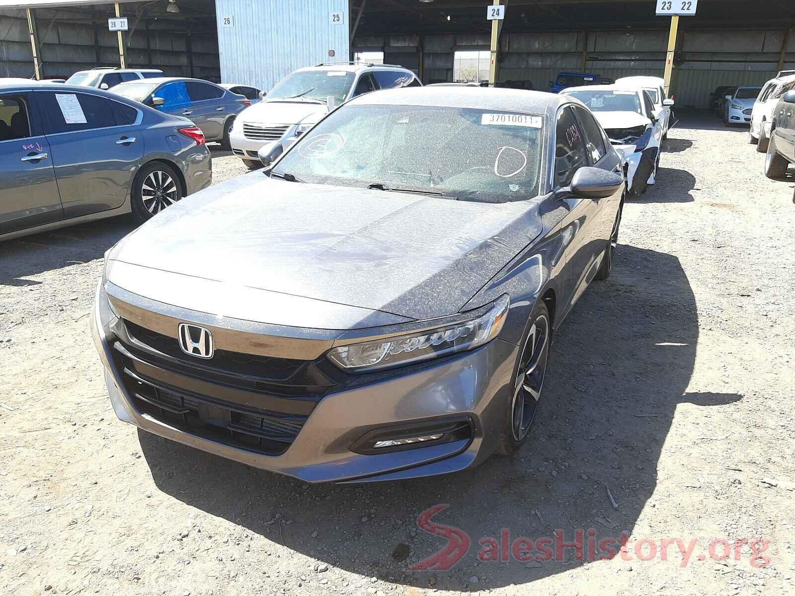 1HGCV1F33JA064360 2018 HONDA ACCORD