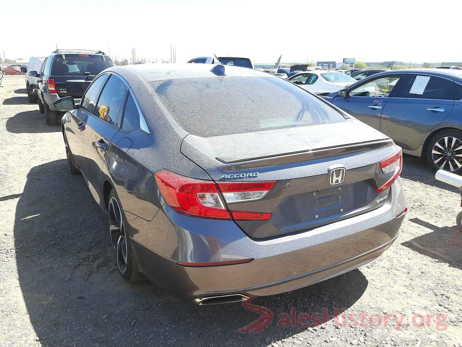 1HGCV1F33JA064360 2018 HONDA ACCORD