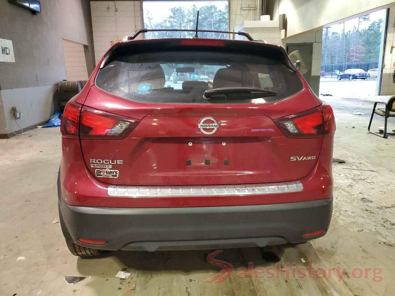 JN1BJ1CR8JW285702 2018 NISSAN ROGUE