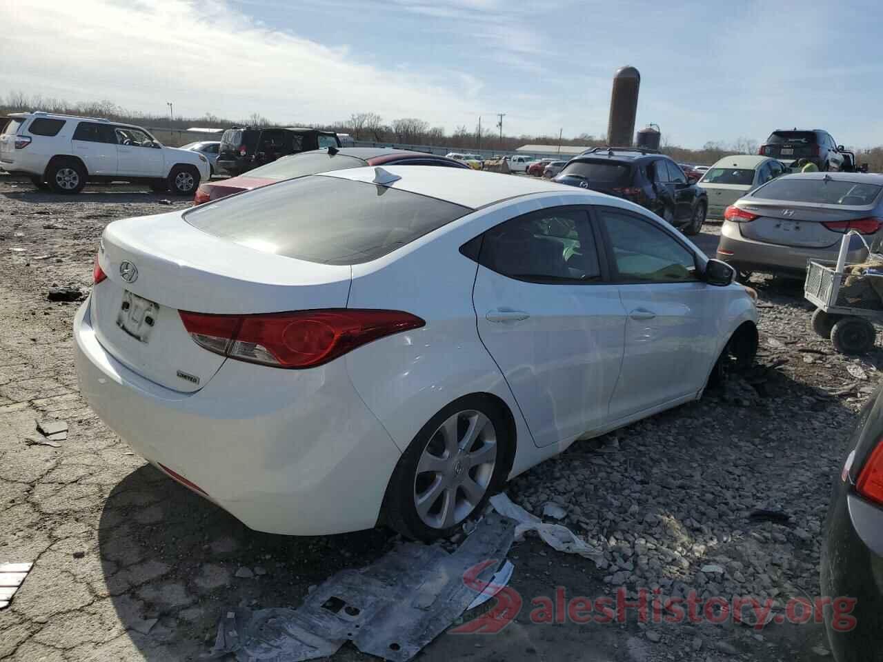 5NPDH4AE7DH225360 2013 HYUNDAI ELANTRA