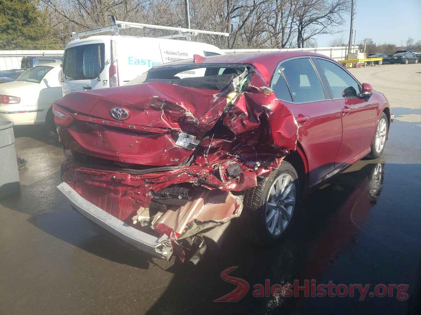 4T1B11HK7JU534555 2018 TOYOTA CAMRY