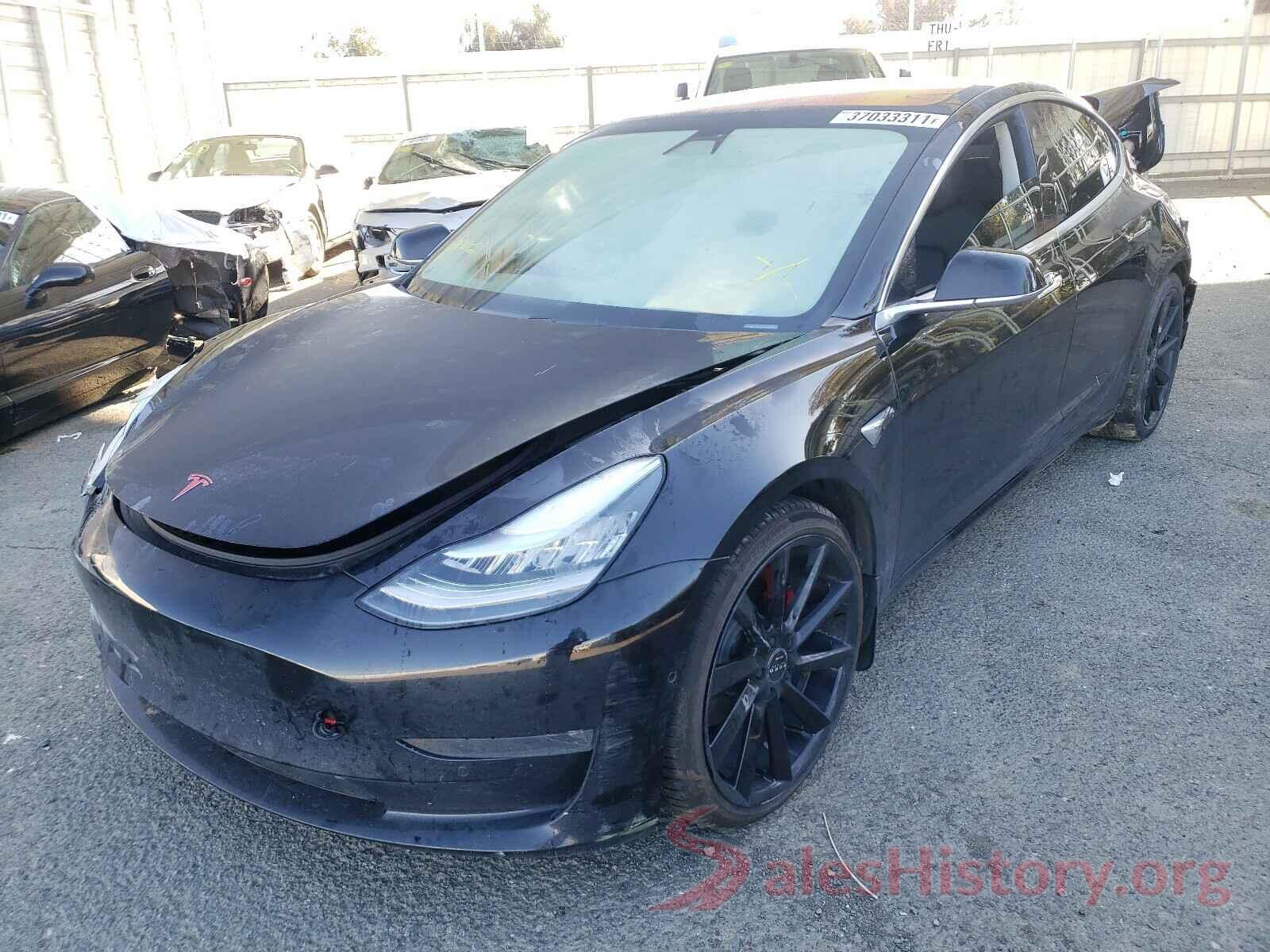 5YJ3E1EA6JF165673 2018 TESLA MODEL 3