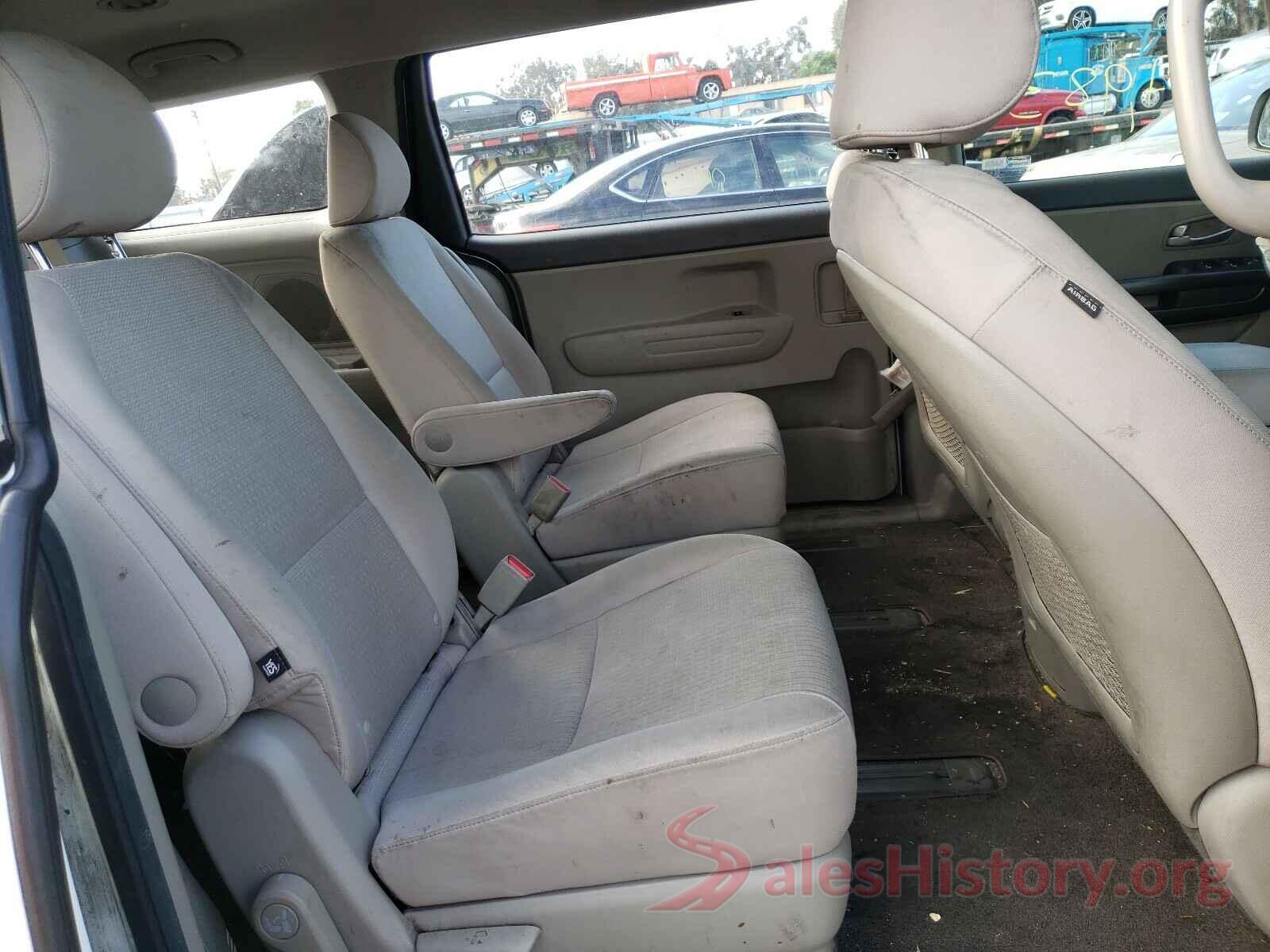 KNDMA5C19H6265511 2017 KIA SEDONA