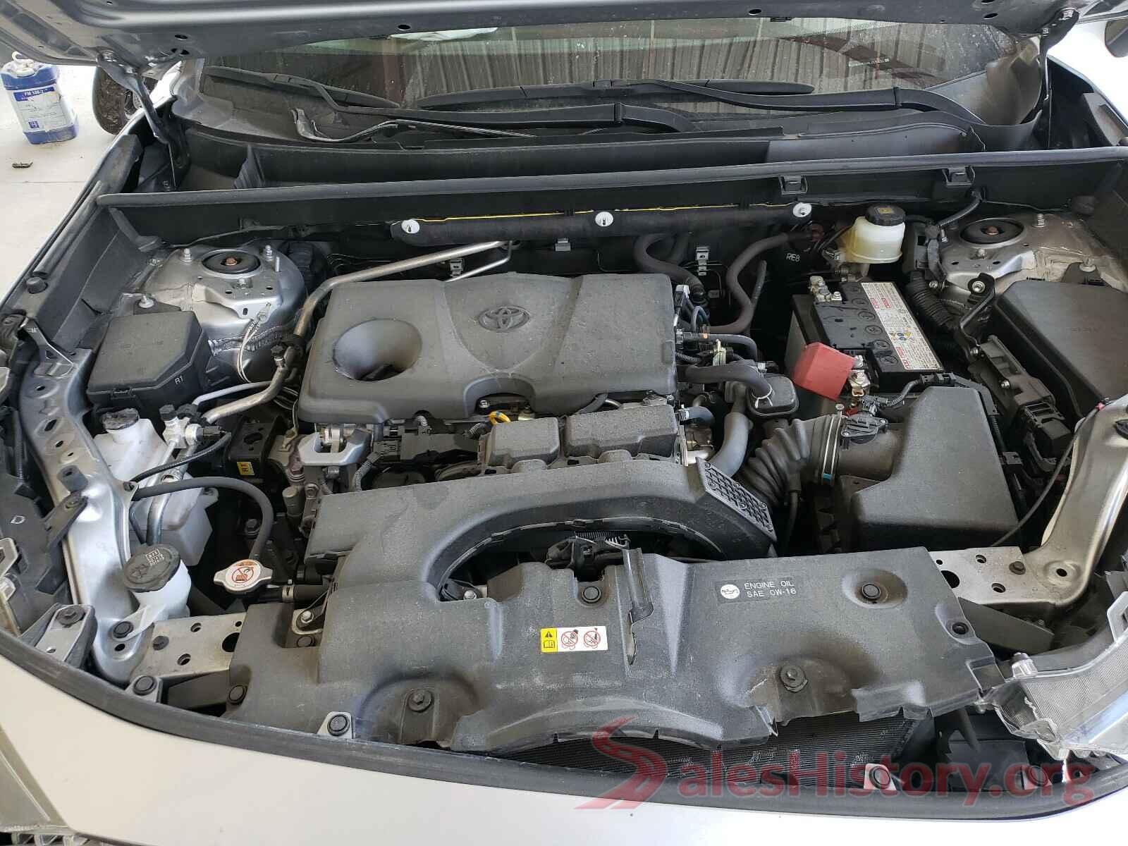 JTMH1RFVXKJ005470 2019 TOYOTA RAV4