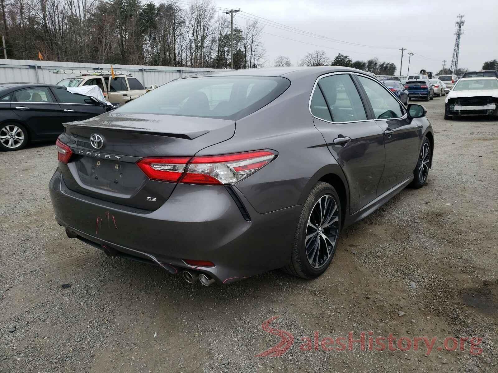 4T1B11HK0JU131601 2018 TOYOTA CAMRY