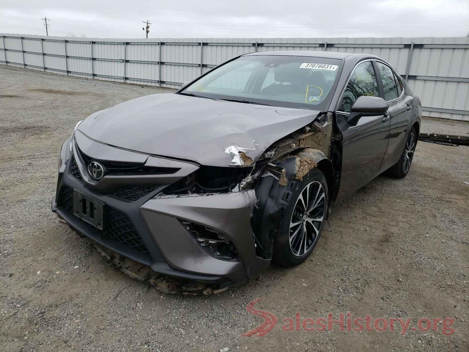 4T1B11HK0JU131601 2018 TOYOTA CAMRY