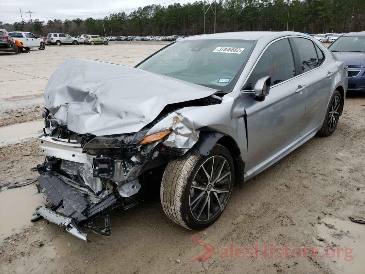 4T1G11AK0NU641582 2022 TOYOTA CAMRY