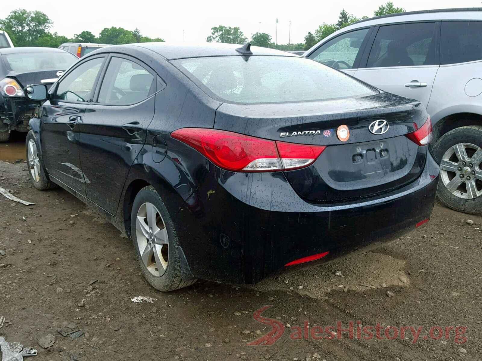 KMHDH4AE8DU717932 2013 HYUNDAI ELANTRA