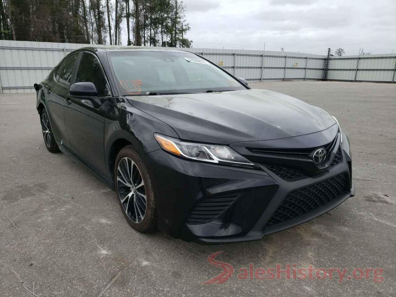 4T1B11HK2JU635146 2018 TOYOTA CAMRY