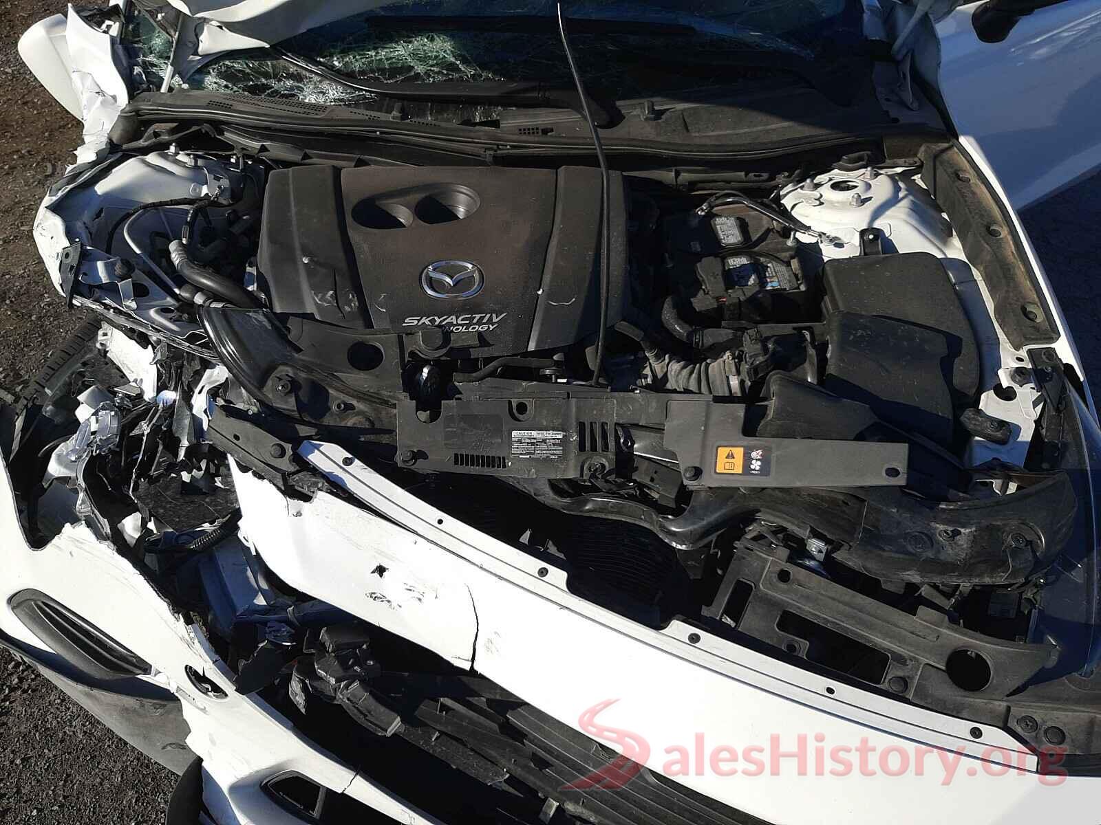 3MZBN1V32JM273732 2018 MAZDA 3