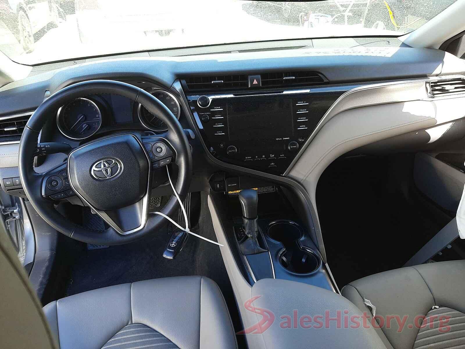 4T1B11HK2JU676795 2018 TOYOTA CAMRY