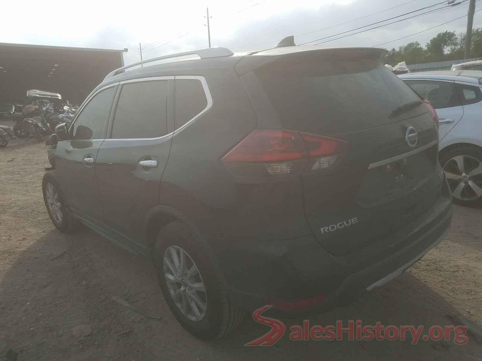 KNMAT2MV2JP568174 2018 NISSAN ROGUE