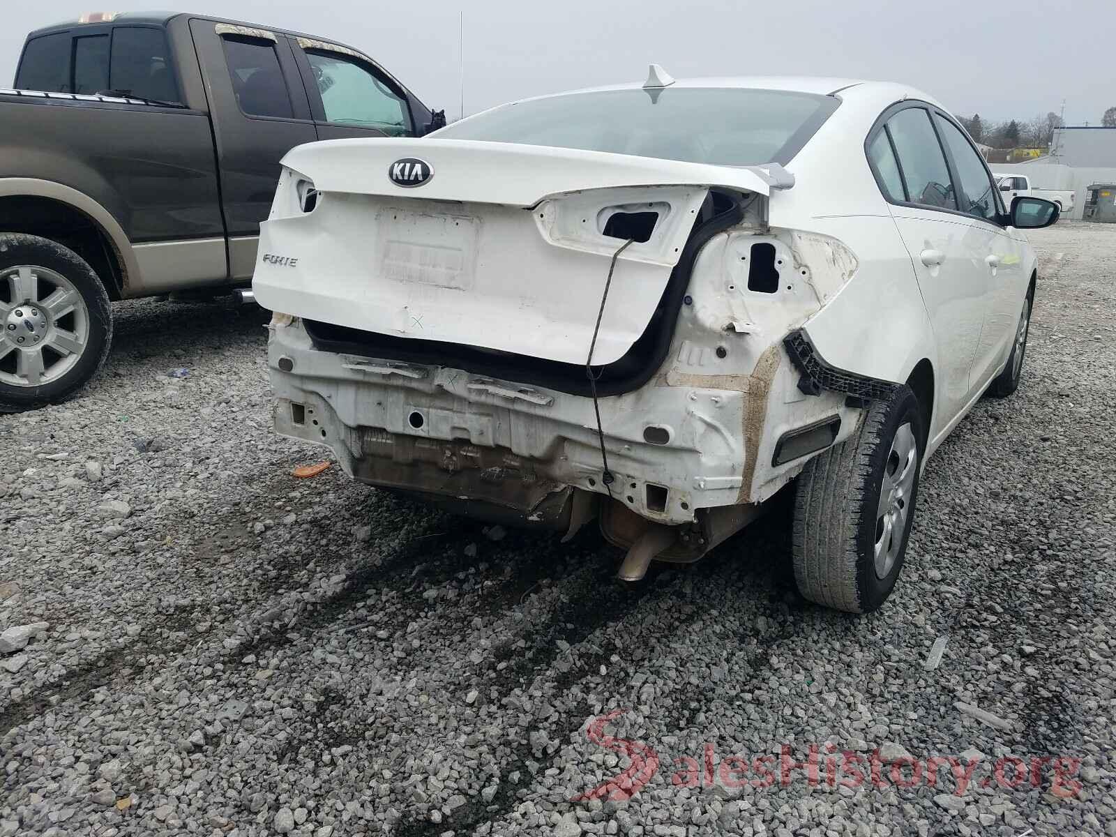 3KPFK4A78HE150190 2017 KIA FORTE