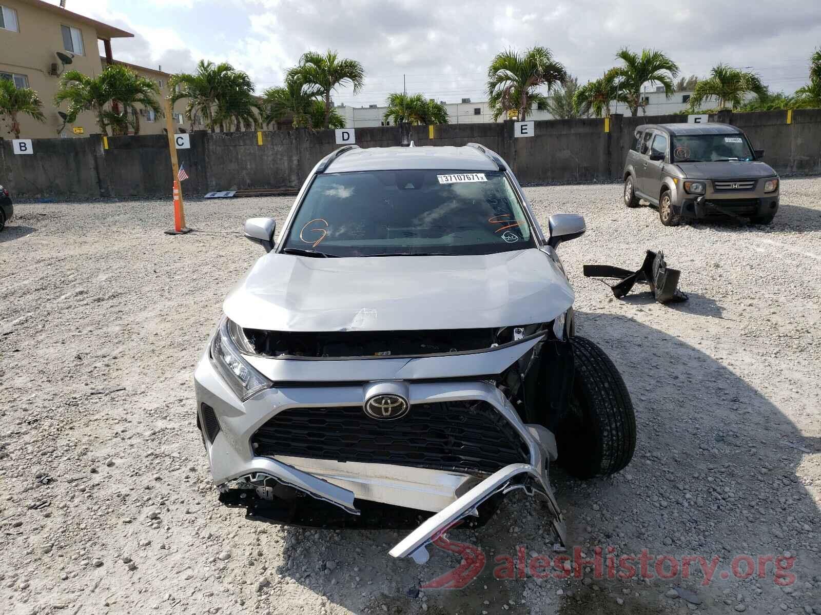 2T3K1RFVXKW052599 2019 TOYOTA RAV4